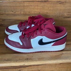 Air Jordan Lows Noble Red 6.5GS/Y or 8 Women’s